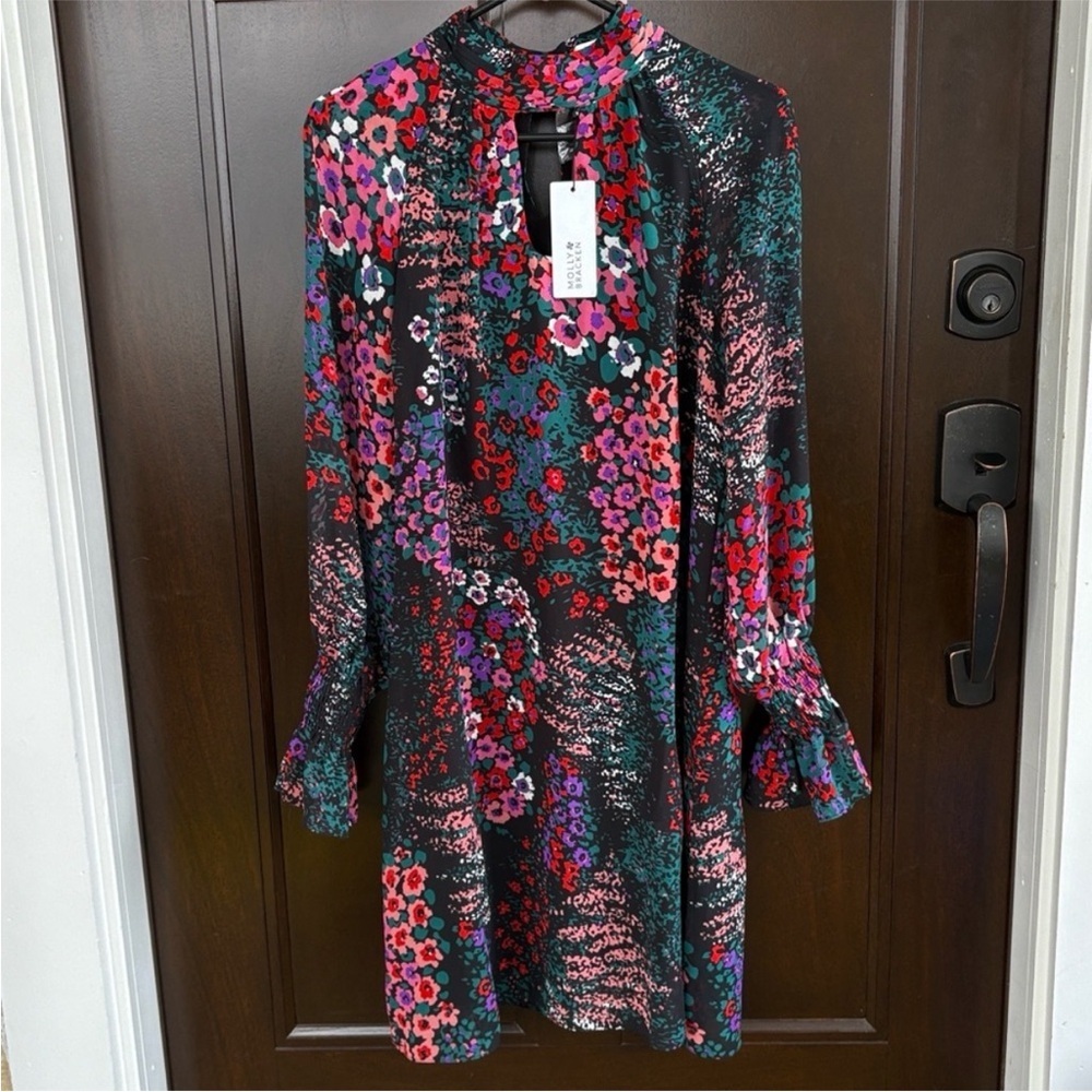 NWT Molly Bracken Black Floral Chiffon
Choker Collar Dress Size Medium - Picture 8 of 16